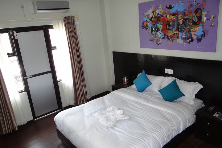 Room 10 of 52