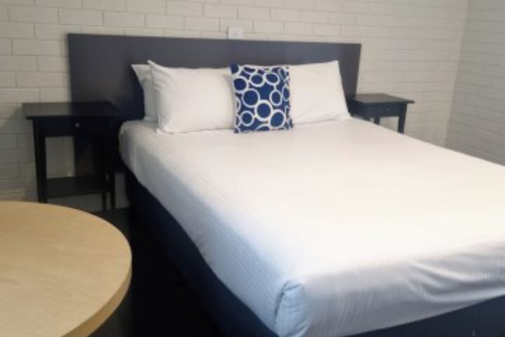 Room 5 of 19