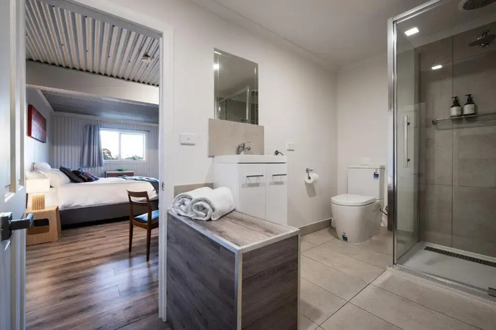 Room 2 of 11