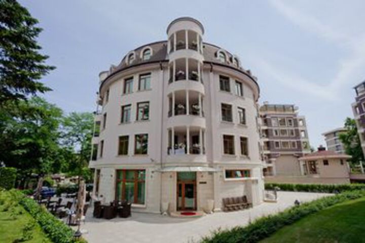 Hotel 10 of 21