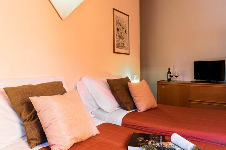Room 14 of 38