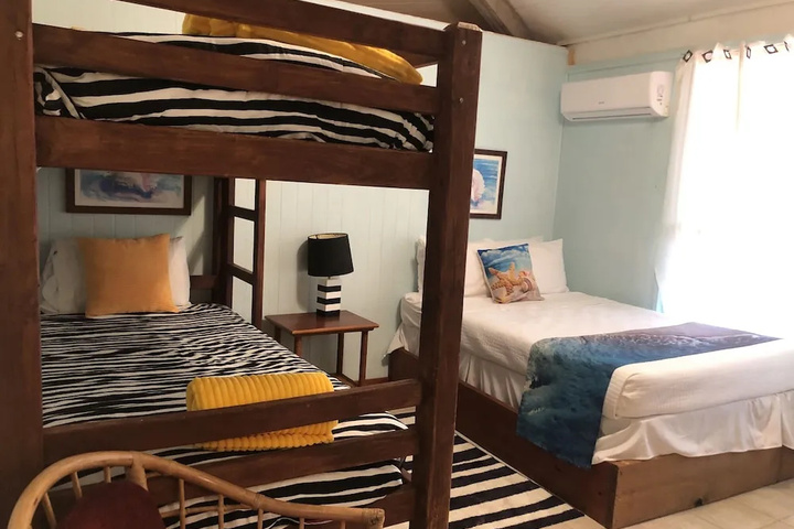 Room 6 of 35