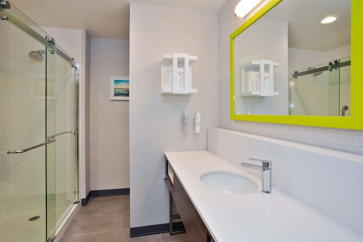 Bathroom shower