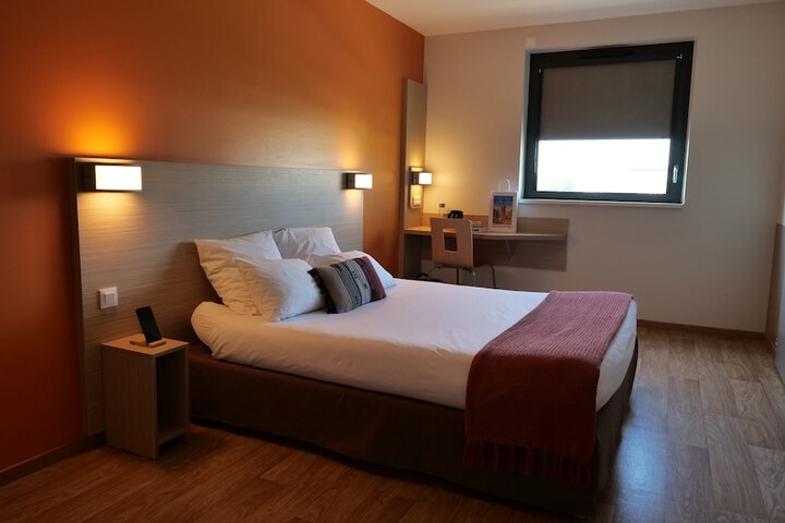 Room 27 of 43