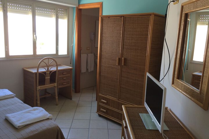 Room 18 of 26