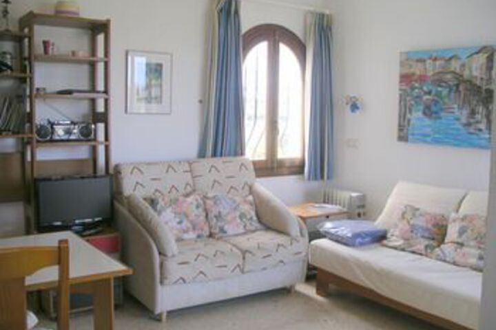Room 7 of 13