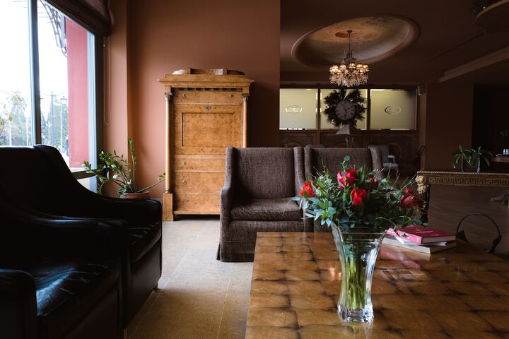 Entrance & Lobby