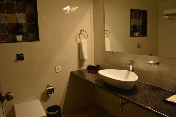 Room 17 of 49