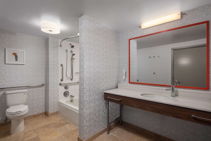 Bathroom shower