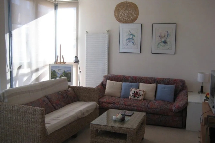 Room 3 of 7