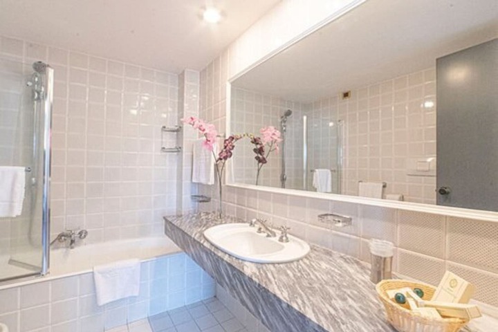 Bathroom Photo