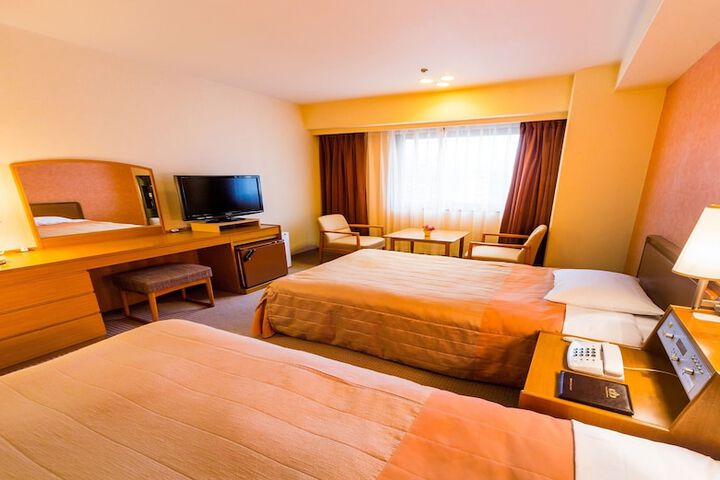 Room 10 of 50