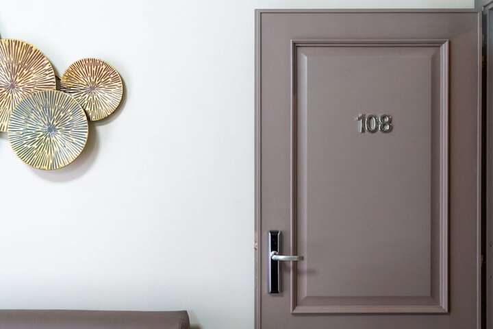 Room 42 of 89