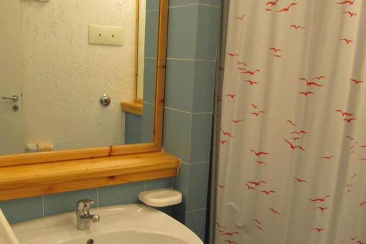 Room 22 of 32