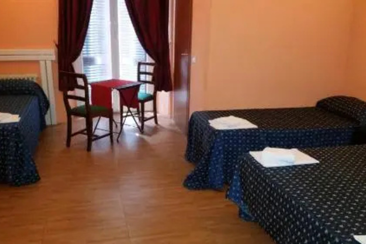 Room 4 of 50