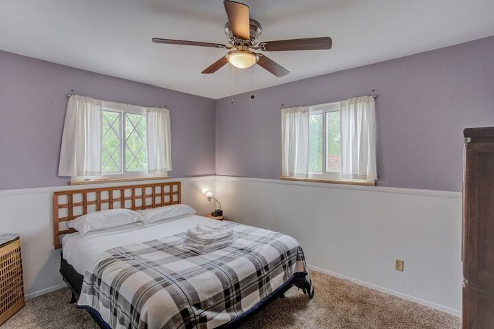 Room 2 of 62