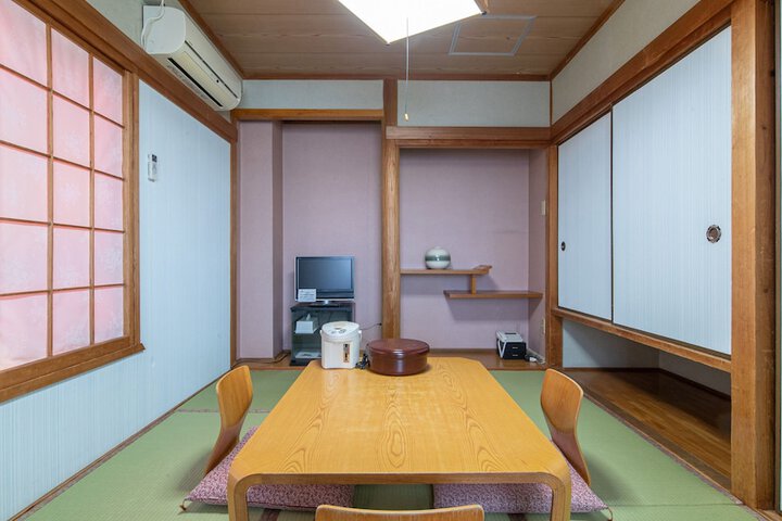 Room 30 of 287