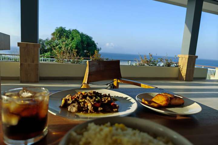Dining 15 of 28