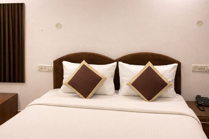 Room 18 of 30