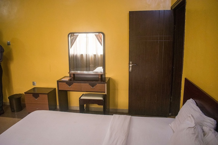 Room 36 of 68