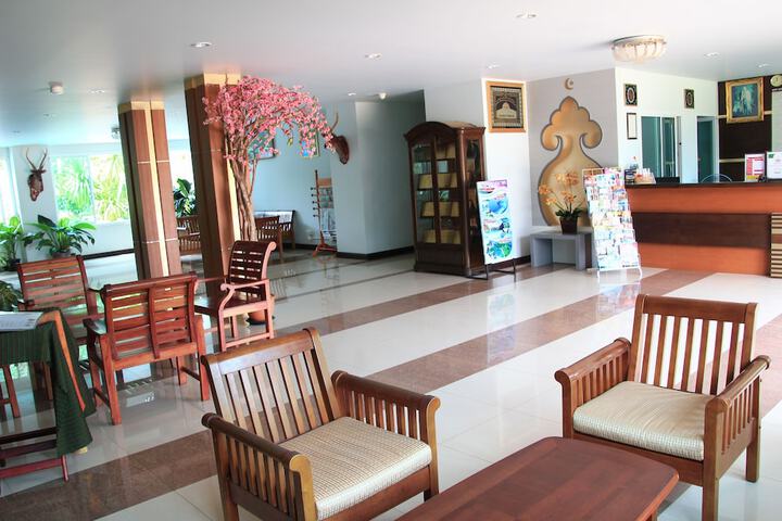 Guest Lobby