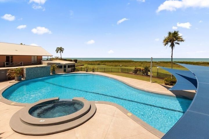 Pool 52 of 66