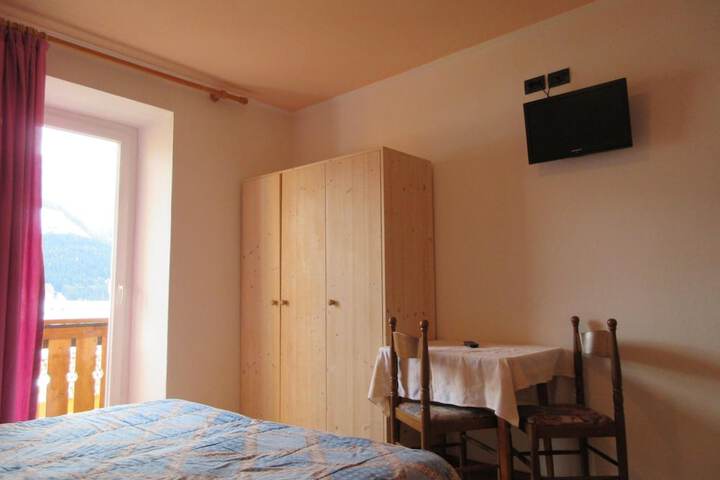 Room 26 of 61