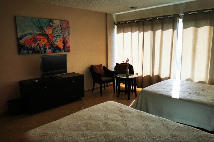 Room 6 of 15