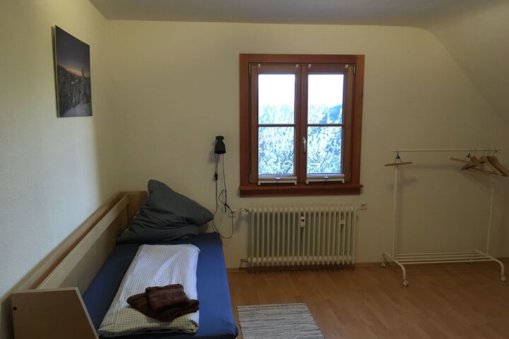 Room 18 of 48