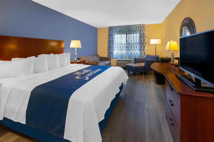 2 Double Beds (3 of 4)