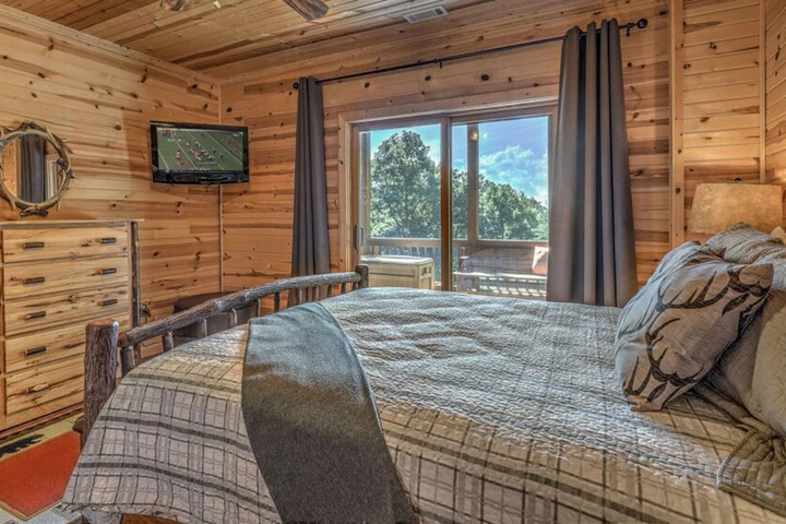 Room 3 of 24