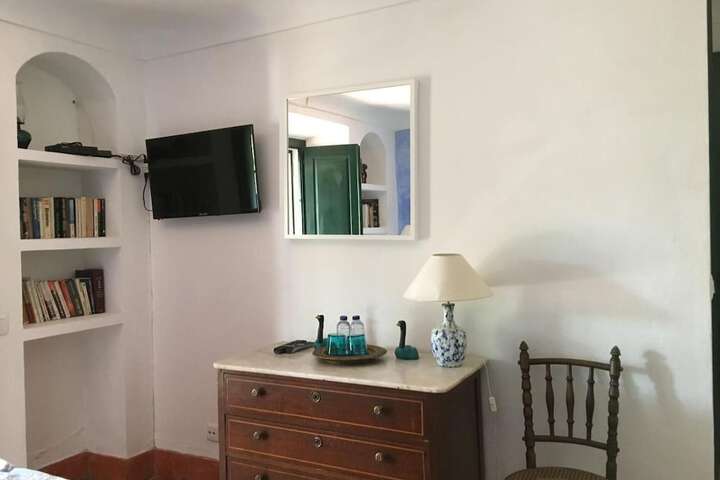Room 17 of 63