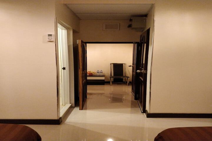 Room 16 of 68