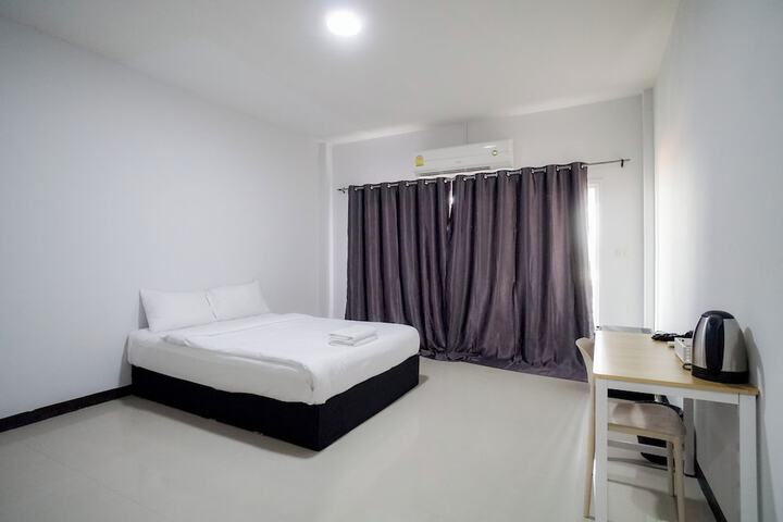 Room 11 of 79