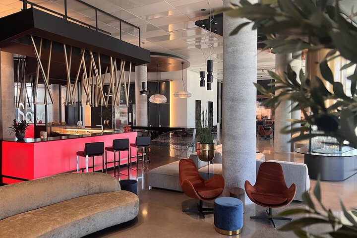 Hotel Interior 6 of 37