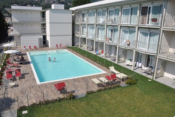 Pool 32 of 63