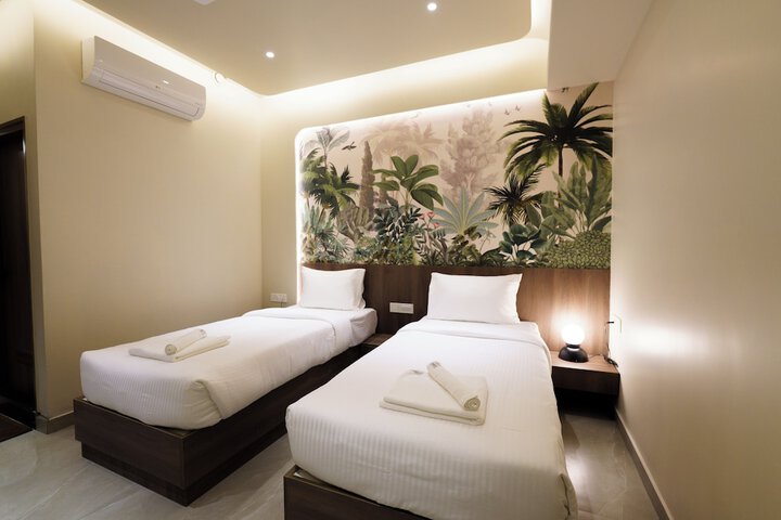 Room 3 of 60