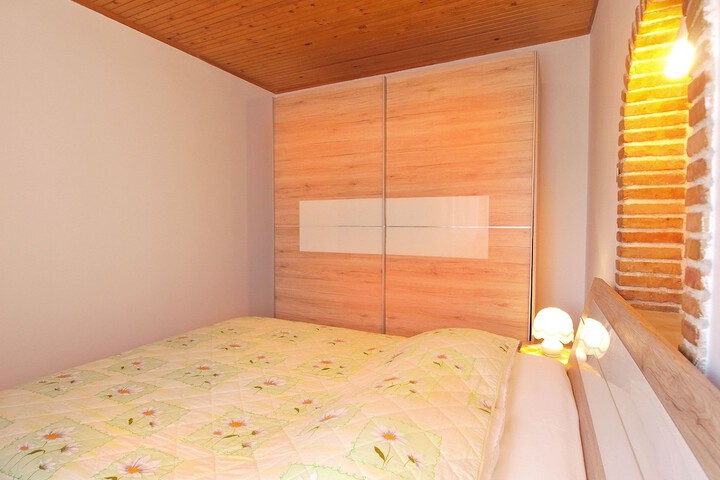 Room 14 of 38