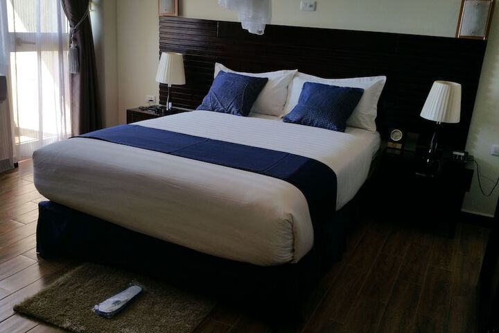 Room 12 of 88