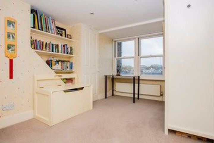 Room 16 of 44