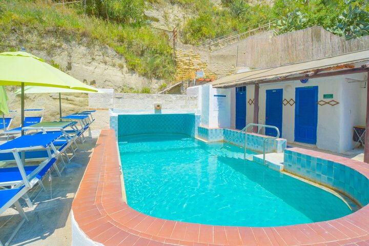 Hotel Pool