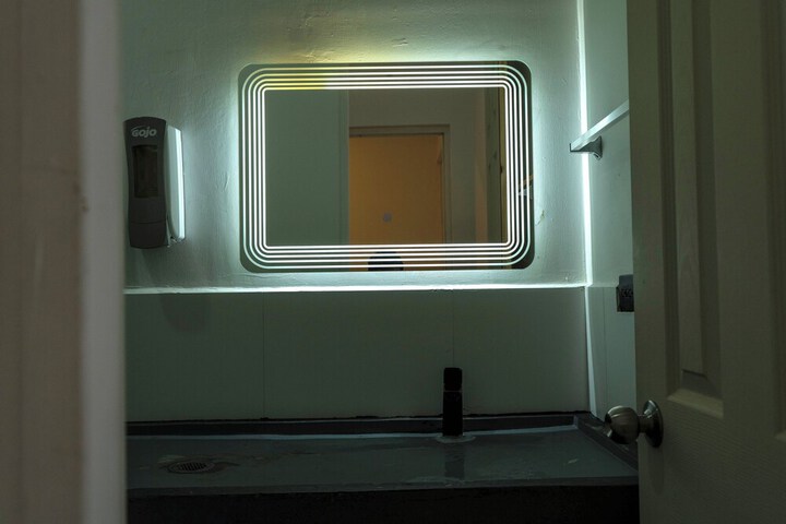Room 34 of 46