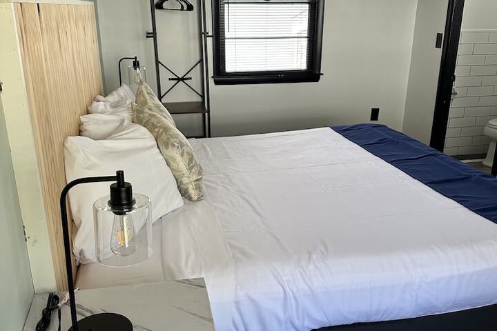 Double Room Mobility Accessible (4 of 21)