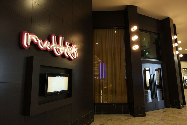 Dining Photos