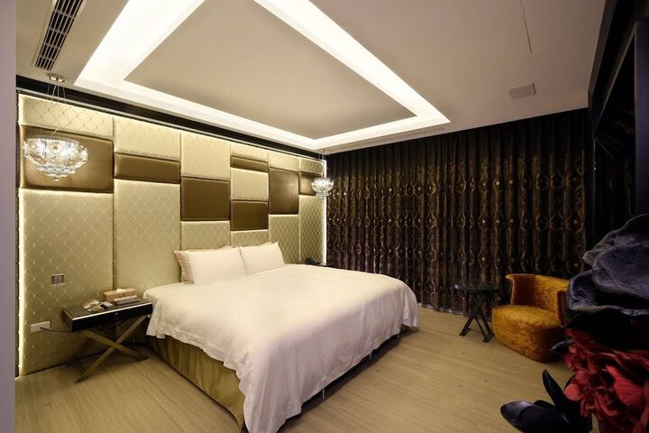 Room 14 of 113