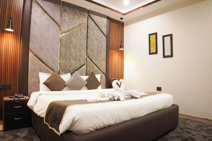 Room 2 of 23