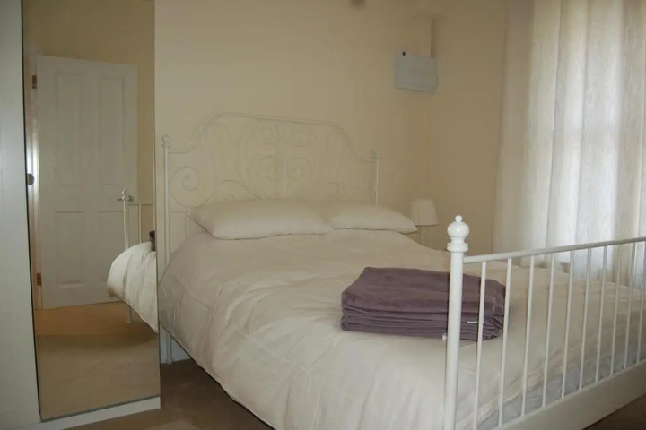 Room 3 of 11