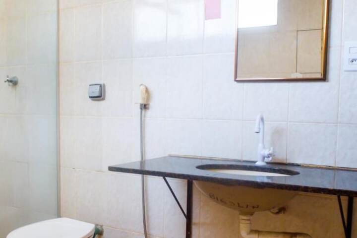Room 9 of 20