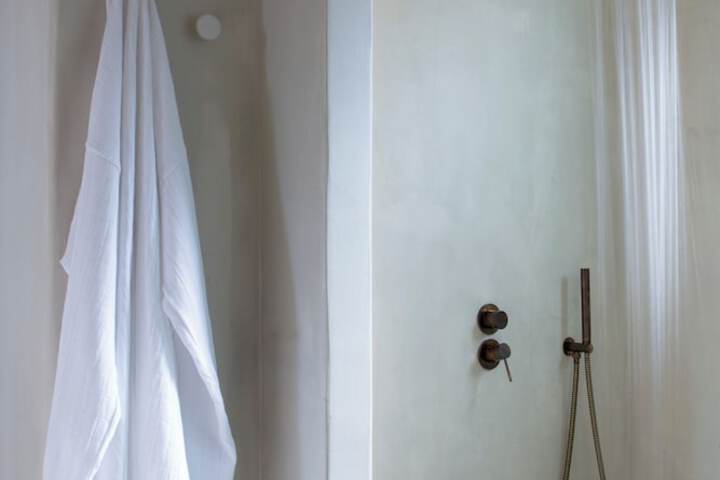 Room 154 of 189