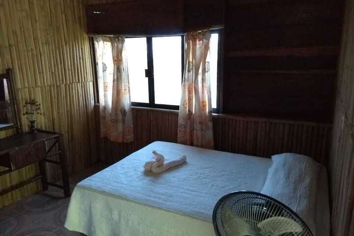 Room 8 of 43